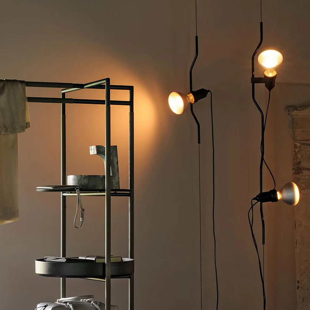 Nastavitelná závěsná lampa — kovové trubkové stínidlo, černá/bílá/červená