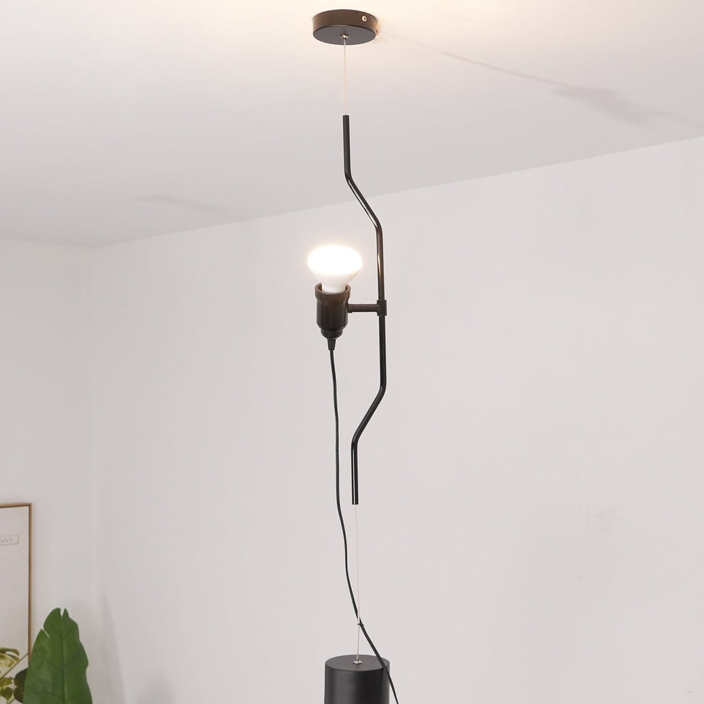 Nastavitelná závěsná lampa — kovové trubkové stínidlo, černá/bílá/červená