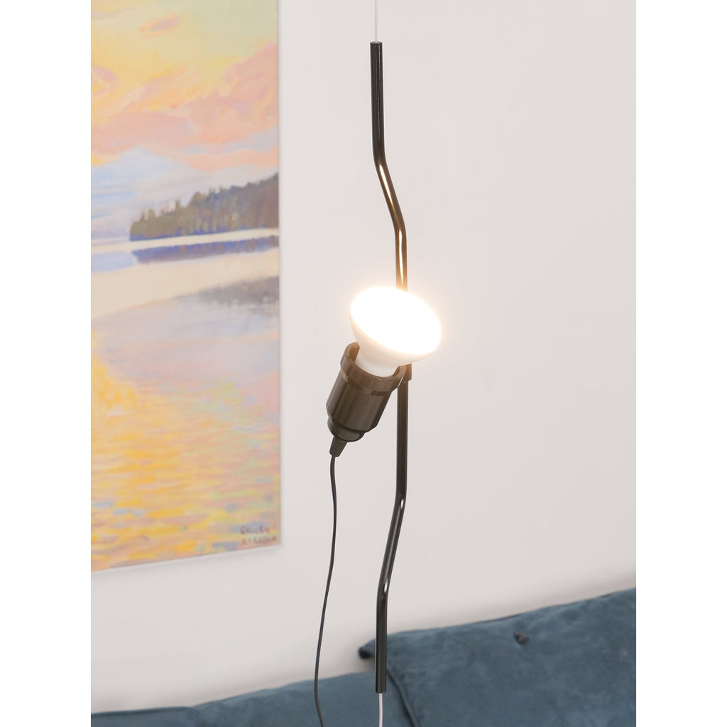 Nastavitelná závěsná lampa — kovové trubkové stínidlo, černá/bílá/červená