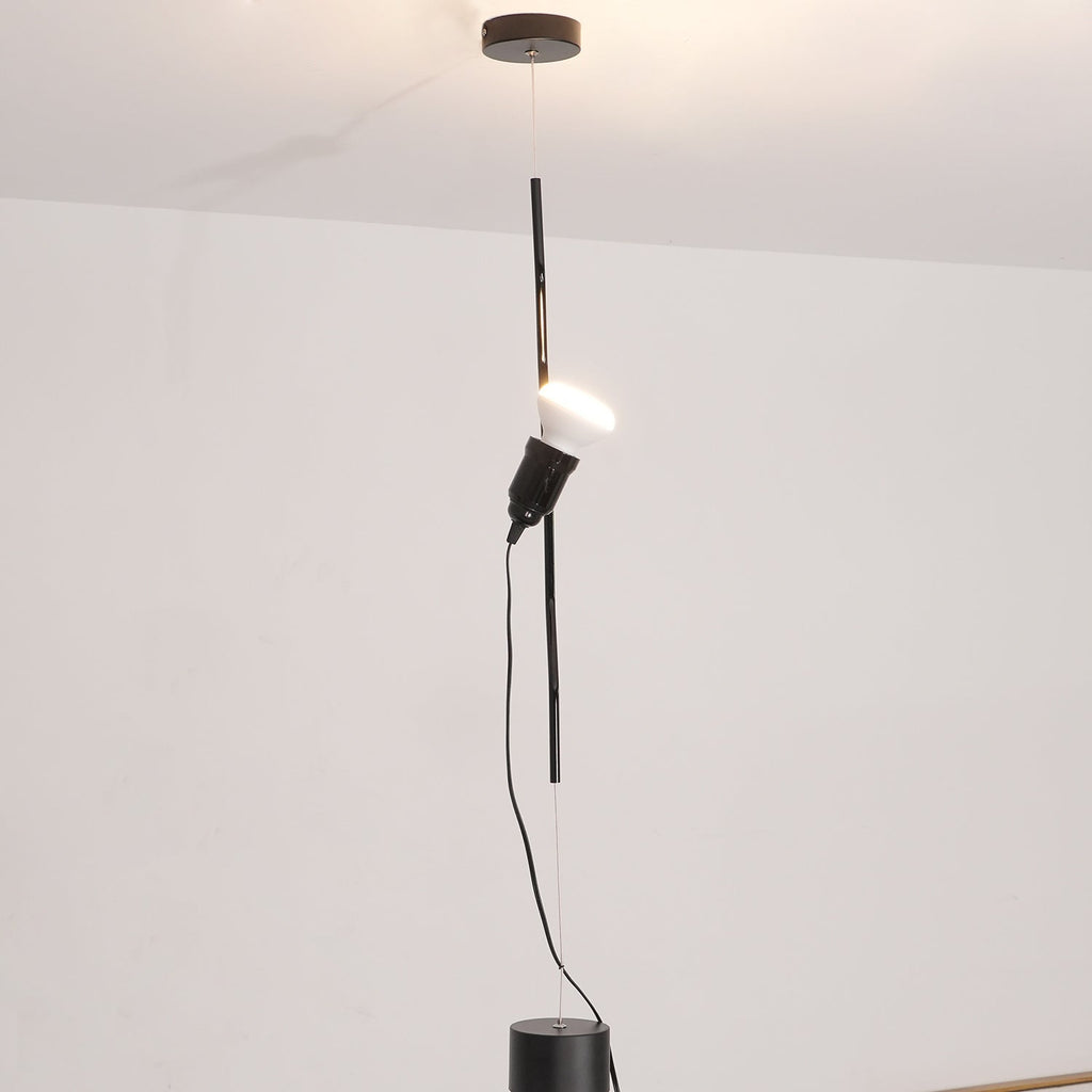 Nastavitelná závěsná lampa — kovové trubkové stínidlo, černá/bílá/červená