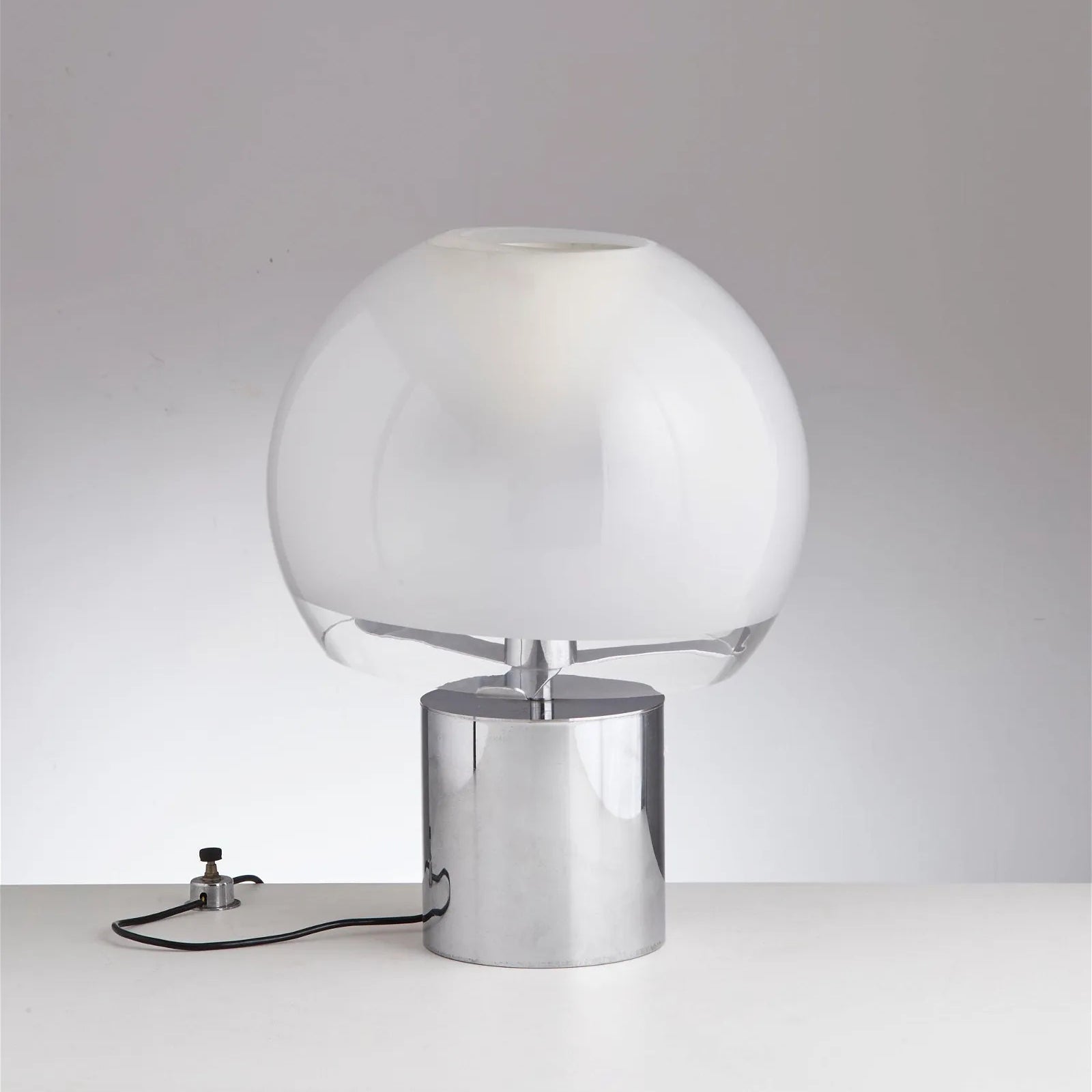 AuroraGlow Retro Table Lamp — Matte Glass Globe, Transparent Base