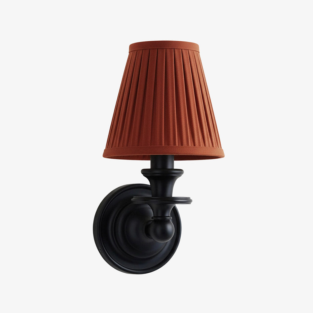 Vägglampa i smidesjärn — tygskärm, svanhalsarm
