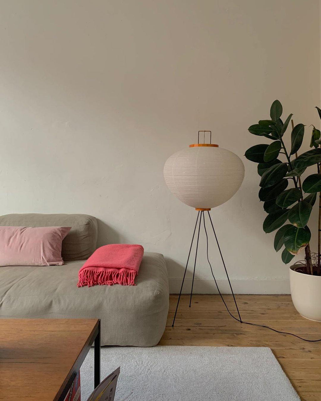 Hikaru Minimalist Design Floor Lamp — Soft Ambient Glow Rice Paper Shade