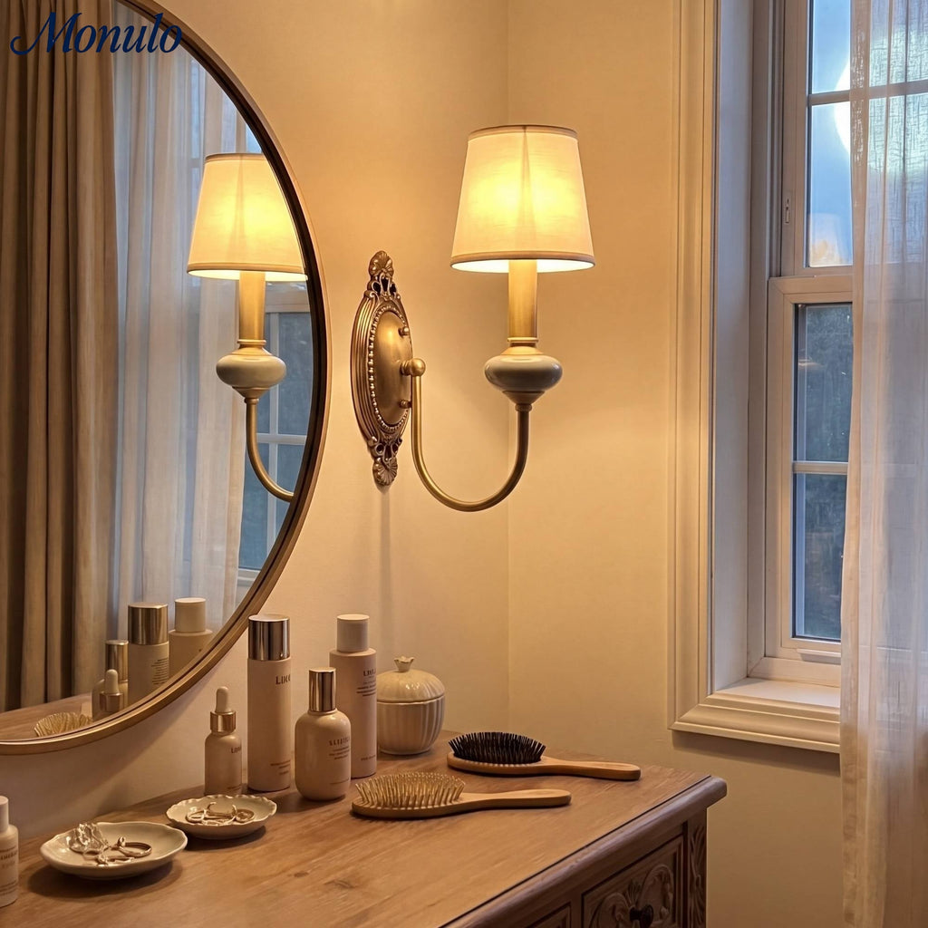 Keramische wandlamp met stoffen kap, 1 of 2 E27-lampen