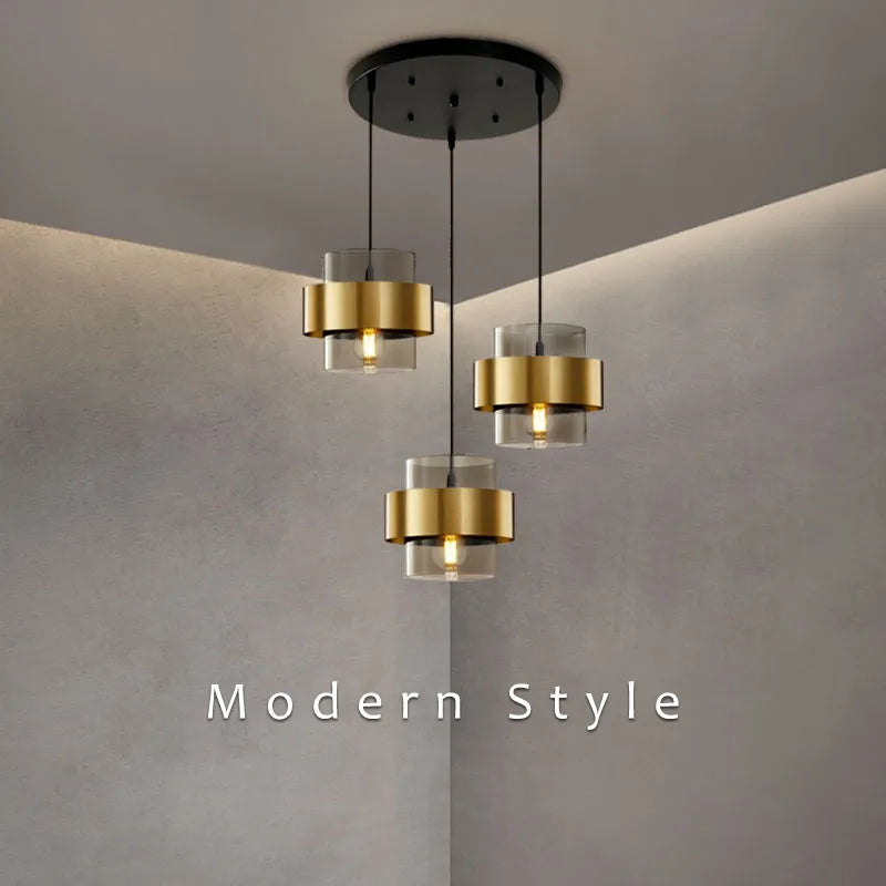Lustre Aurelia Noir — Cadre en laiton intégré et abat-jour en verre fumé