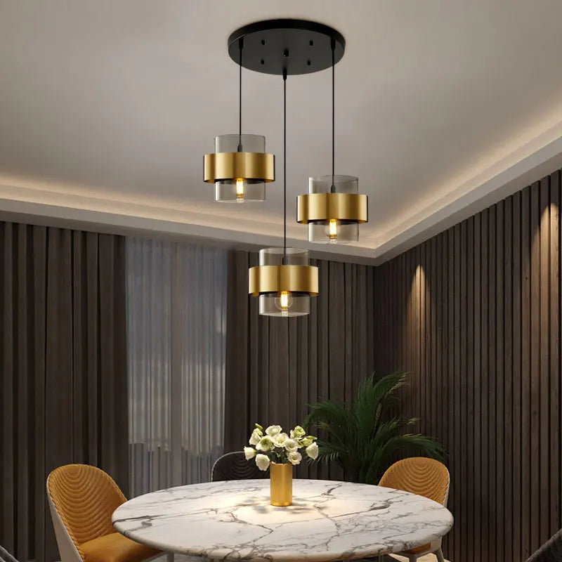 Lustre Aurelia Noir — Cadre en laiton intégré et abat-jour en verre fumé