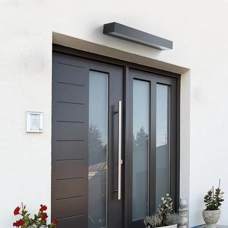 Luminara Garden Wall Lamp — Elegant, Weatherproof Outdoor Lighting