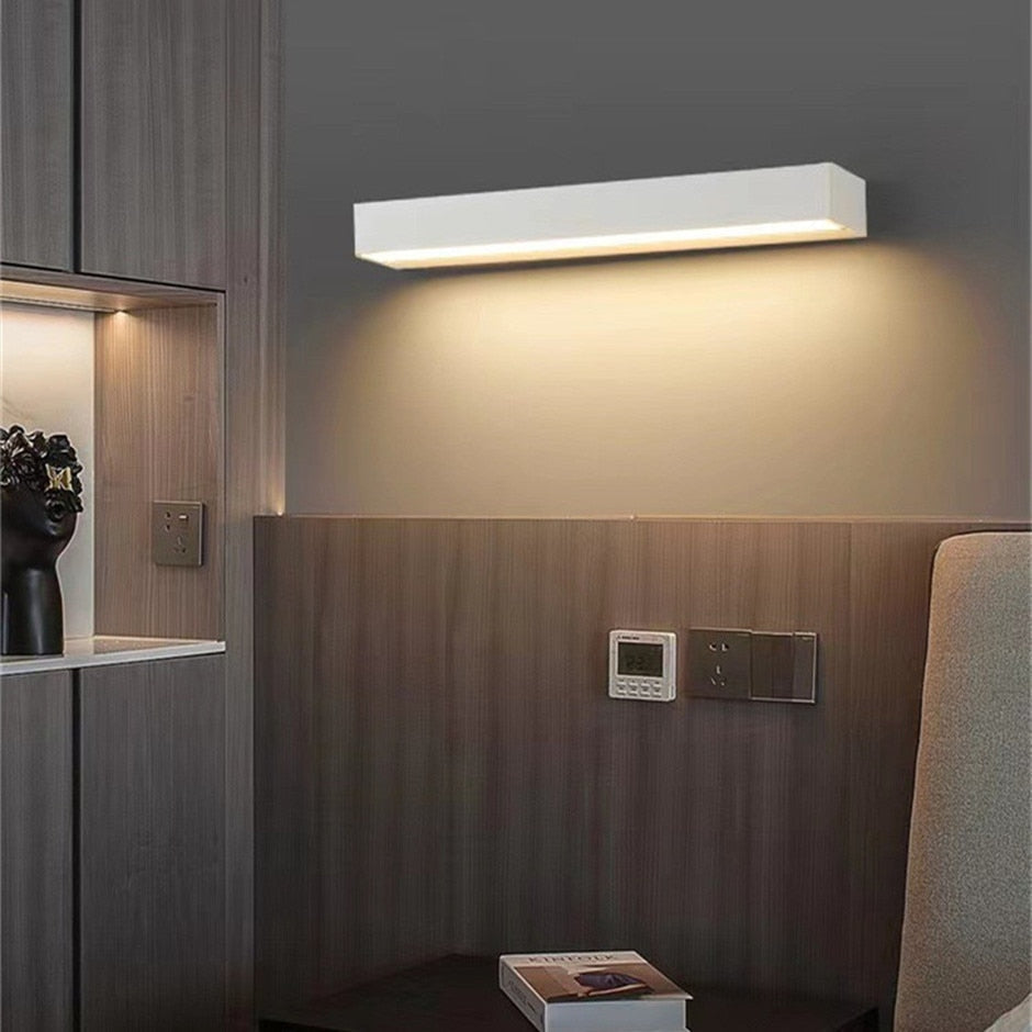 Luminara Garden Wall Lamp — Elegant, Weatherproof Outdoor Lighting