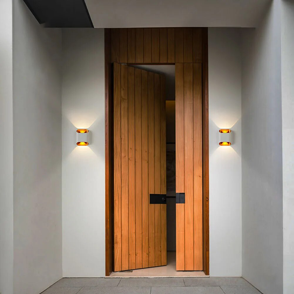 Moderne LED-Außenwandleuchte — IP65 wasserdicht, Licht nach oben und unten