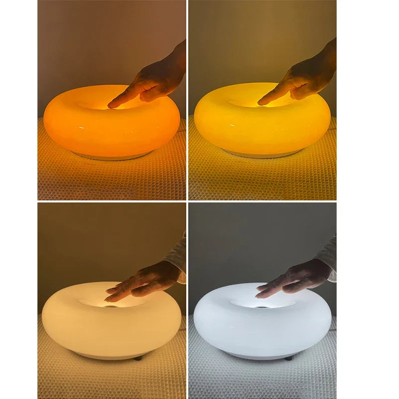 Moderne bordlampe — sort skærm, industrielt design
