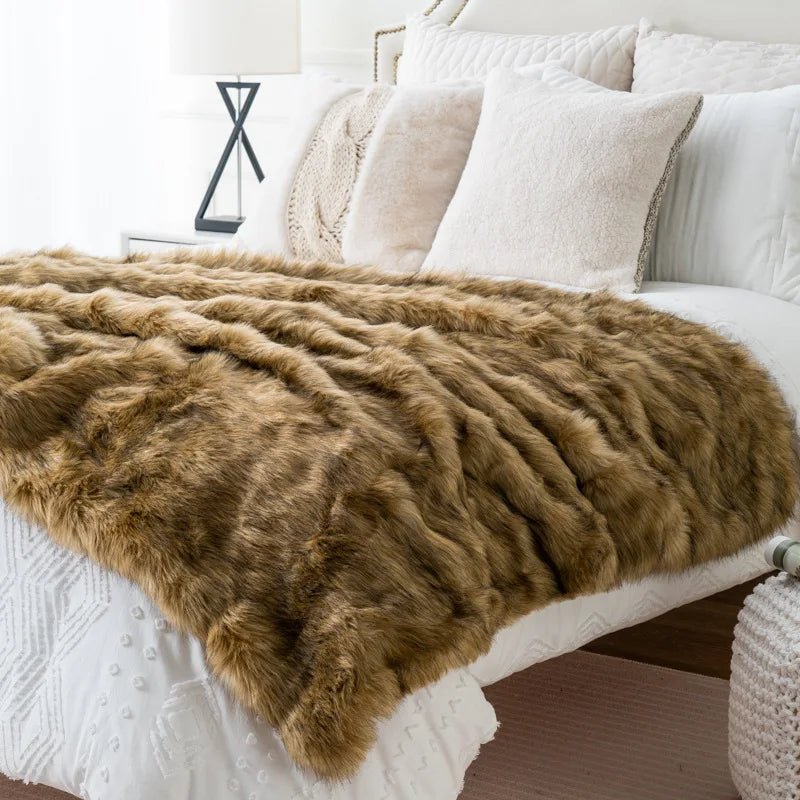 Pătură decorativă din blană artificială — moale, călduroasă, pentru decorul casei