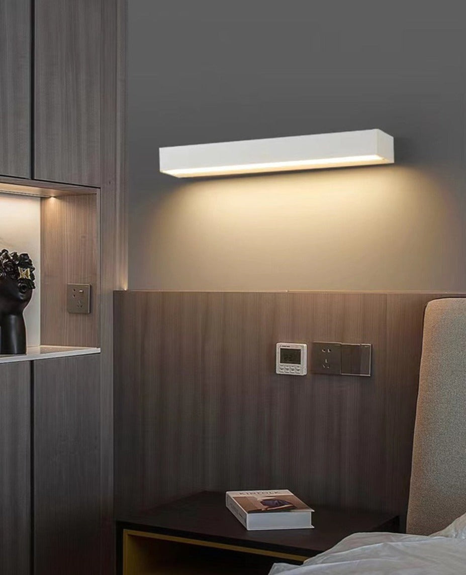 Luminara Garden Wall Lamp — Elegant, Weatherproof Outdoor Lighting