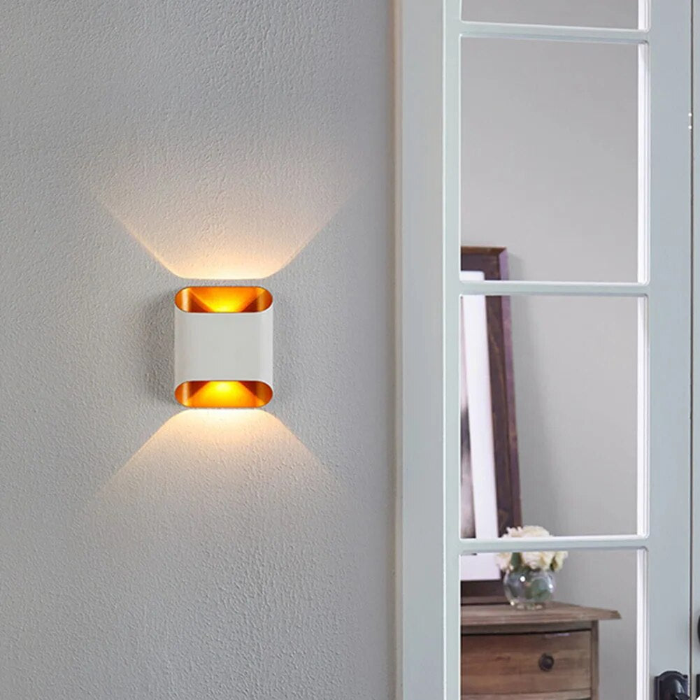 Moderne LED-Außenwandleuchte — IP65 wasserdicht, Licht nach oben und unten