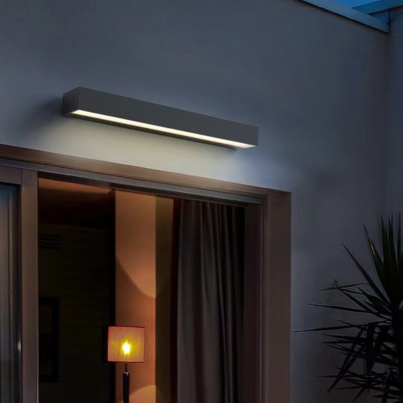 Luminara Garden Wall Lamp — Elegant, Weatherproof Outdoor Lighting