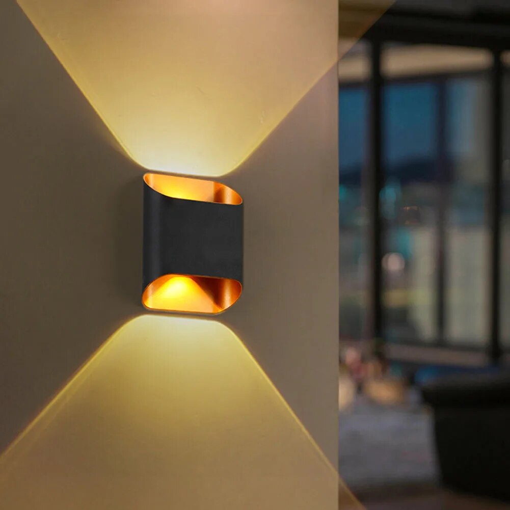 Moderne LED-Außenwandleuchte — IP65 wasserdicht, Licht nach oben und unten
