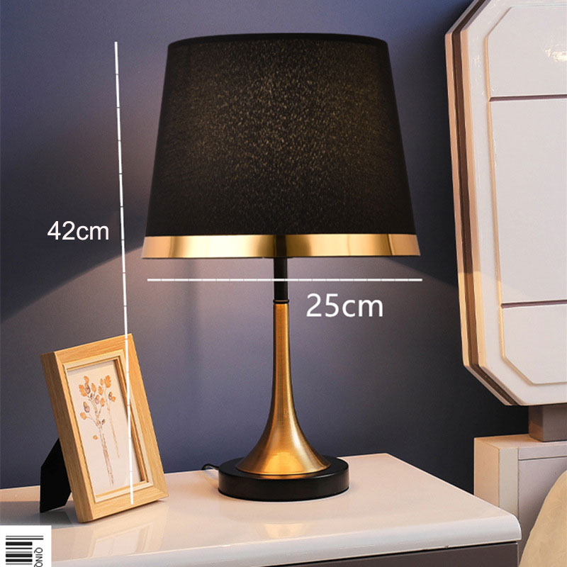 Aurevra Retro Table Desk Lamp in Gold and Black — Elegant Style