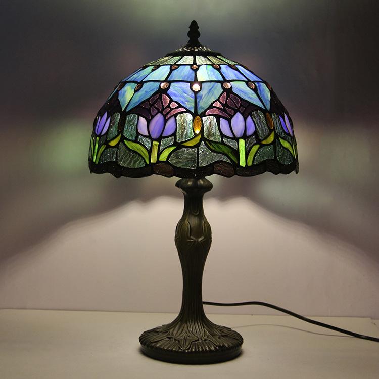 Tiffany-Tischlampe aus Buntglas - 45cm E26, Glas und Metall