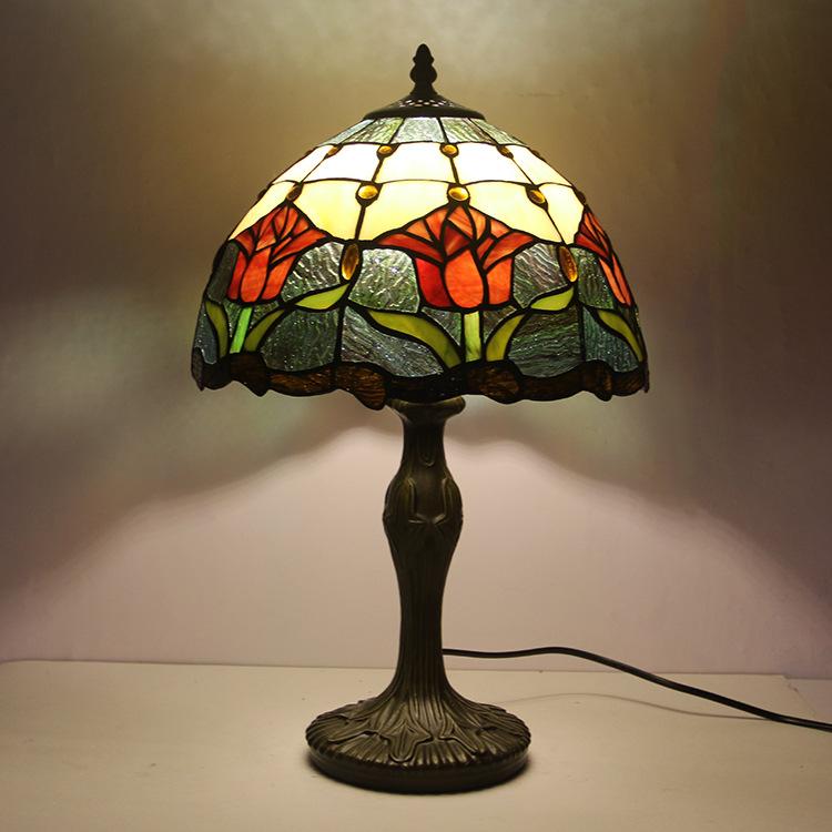 Tiffany-Tischlampe aus Buntglas - 45cm E26, Glas und Metall