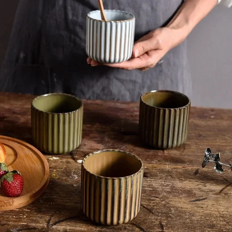 Taza de té de cerámica Japandi — taza japonesa retro a rayas
