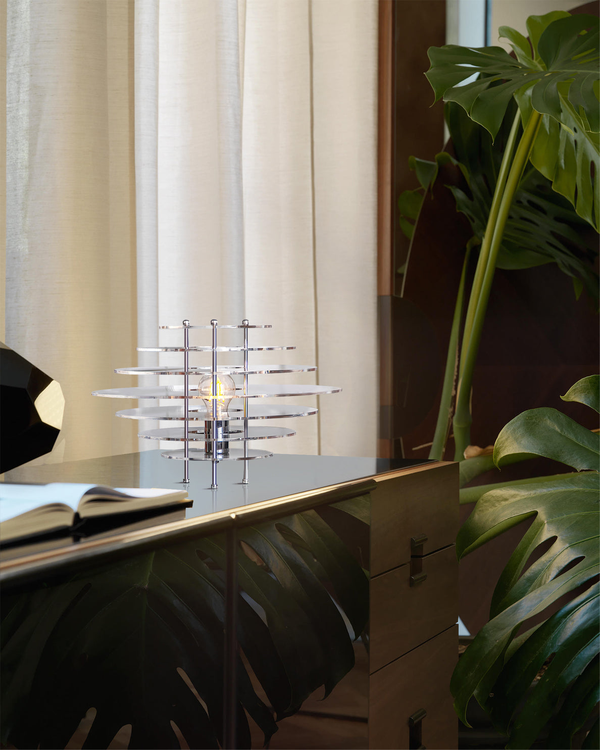 Lunaris Chrome Desk Lamp — Modern Metal and Acrylic Design