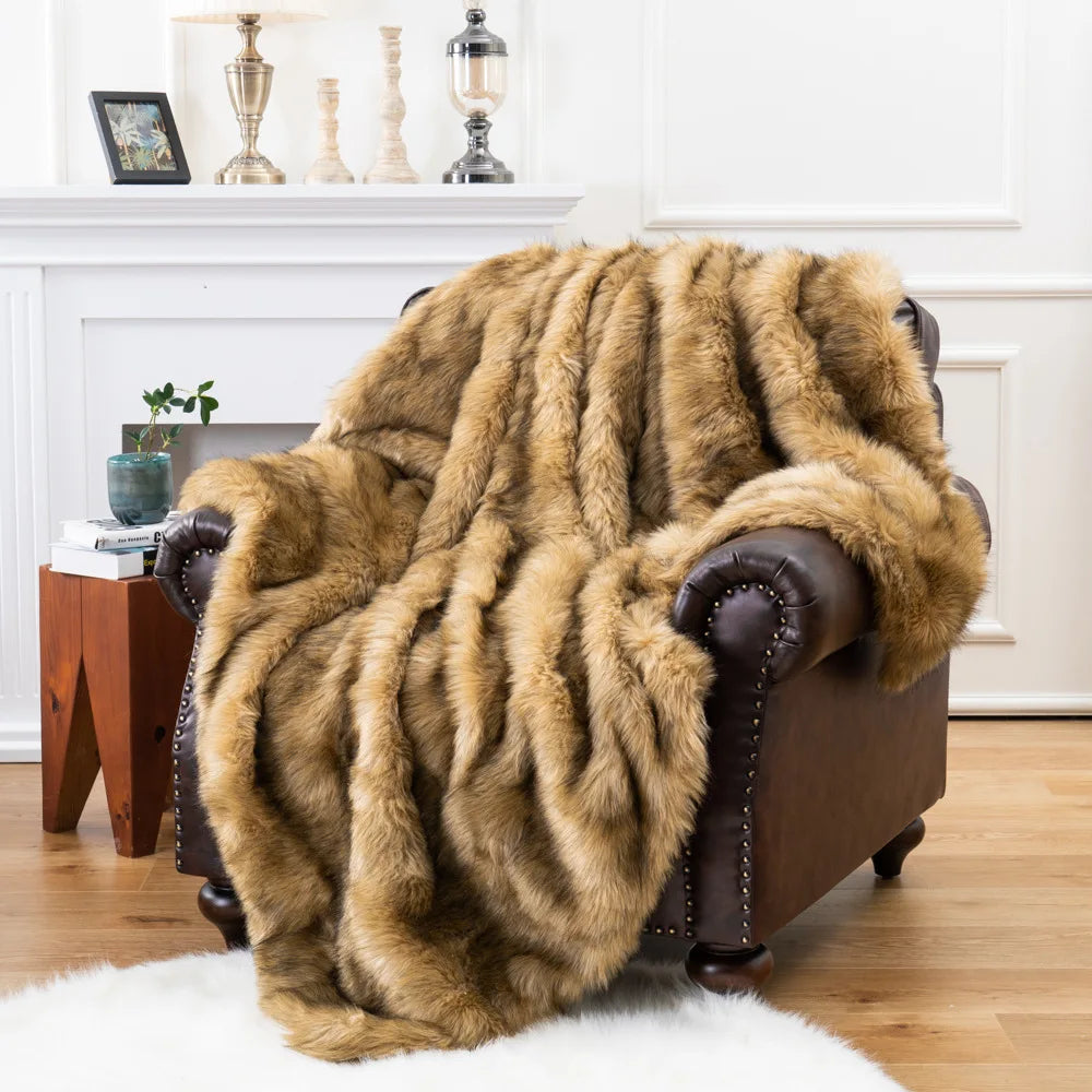 Pătură decorativă din blană artificială — moale, călduroasă, pentru decorul casei