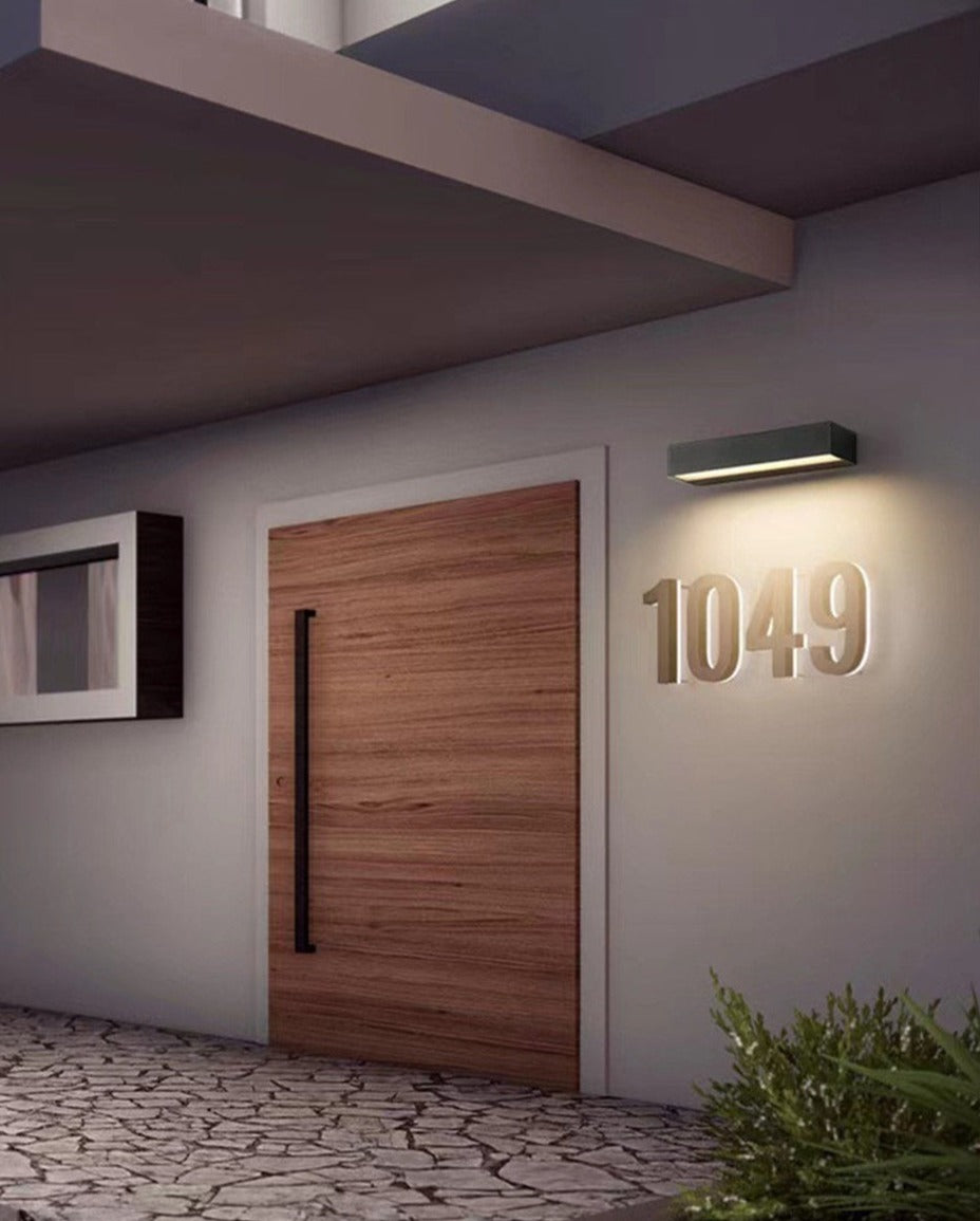 Luminara Garden Wall Lamp — Elegant, Weatherproof Outdoor Lighting