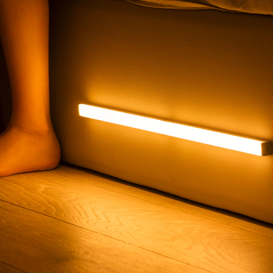 Lampă LED cu senzor de mișcare și acumulator — magnetică, 9-50cm