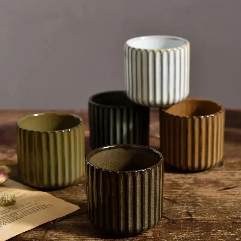 Taza de té de cerámica Japandi — taza japonesa retro a rayas
