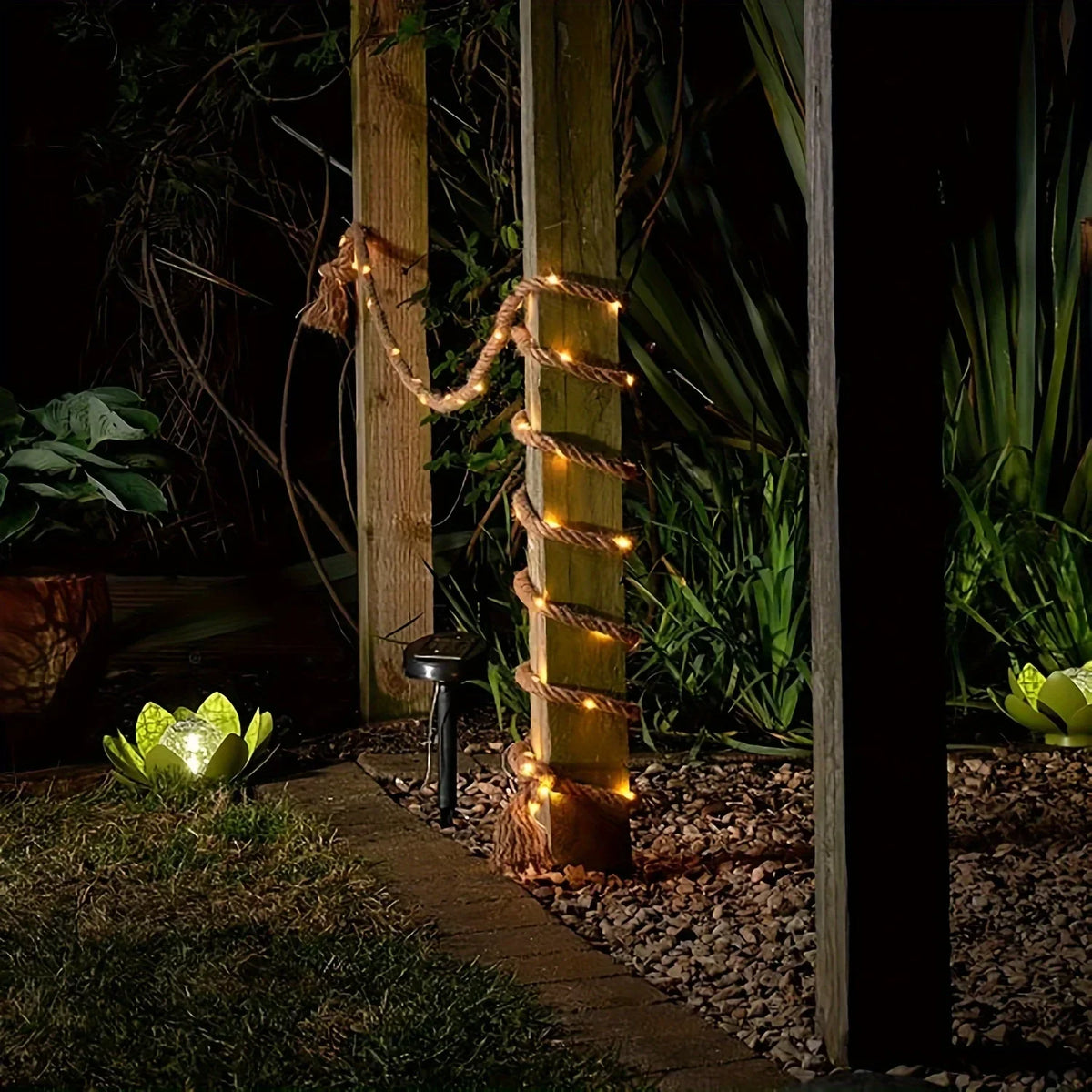 Solar-Lichterkette aus Hanfseil — 5 Meter, warmes LED-Licht