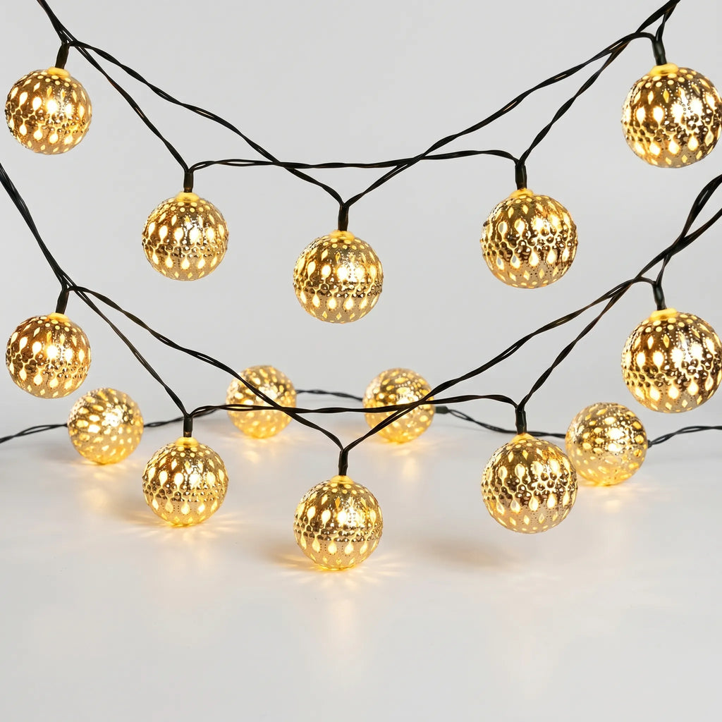 Moroccan Style String Lights -  Hanging On Fences - Wildoxy