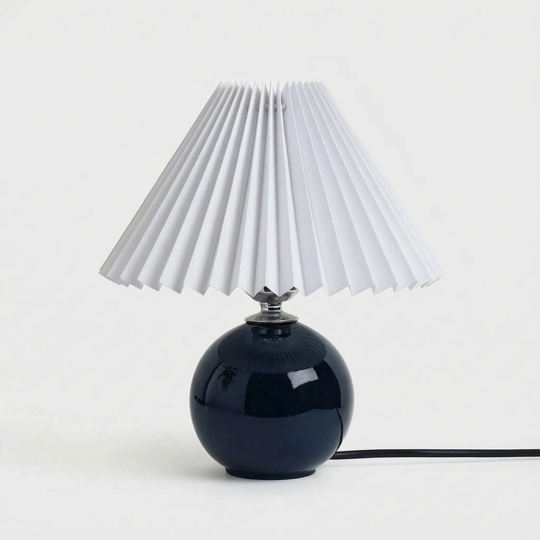 Vintage Style Spherical Table Lamp -  Evening Reading Illumination - Wildoxy
