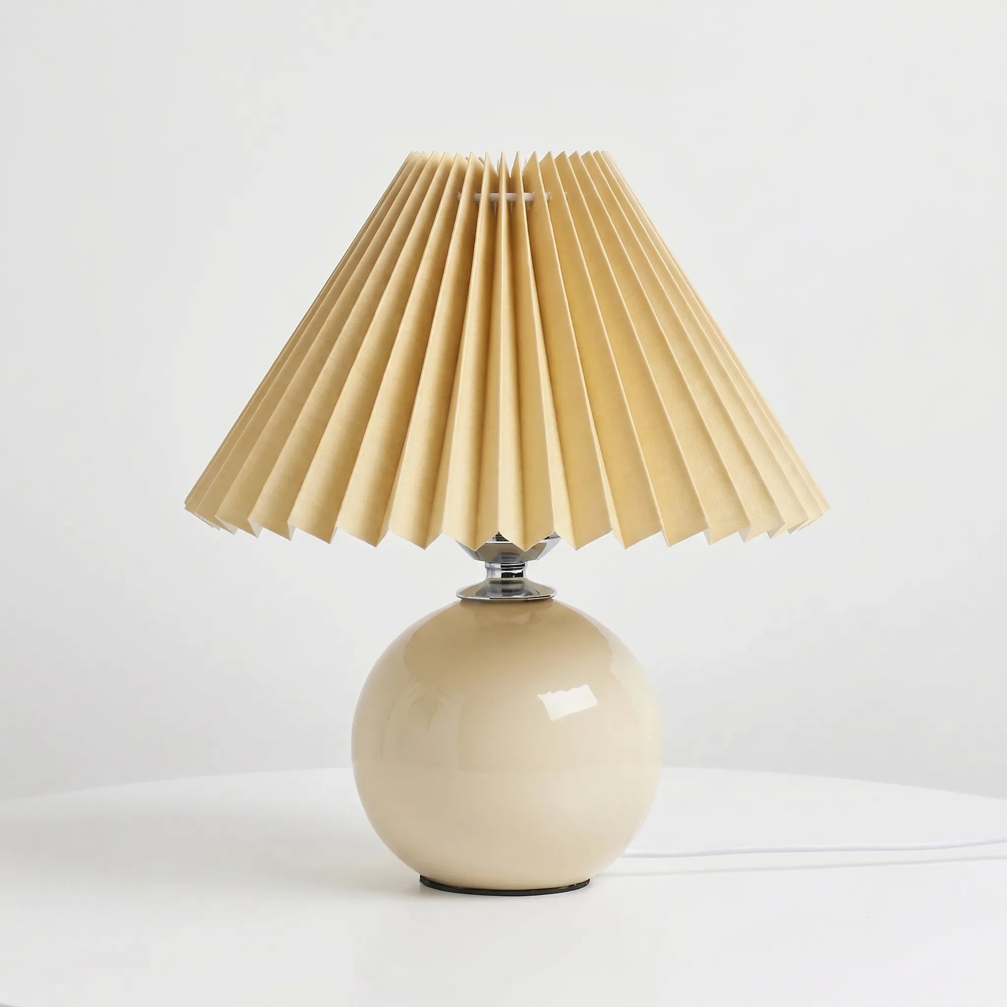 Vintage Style Spherical Table Lamp -  Evening Reading Illumination - Wildoxy