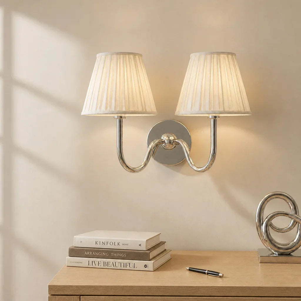 Wandlamp met geplooide lampenkap – rustieke lamp van metaal & linnen
