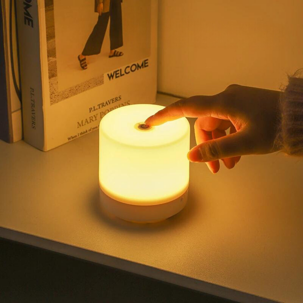 8.5cm LED-touchlampa med USB — dimbar vit ABS
