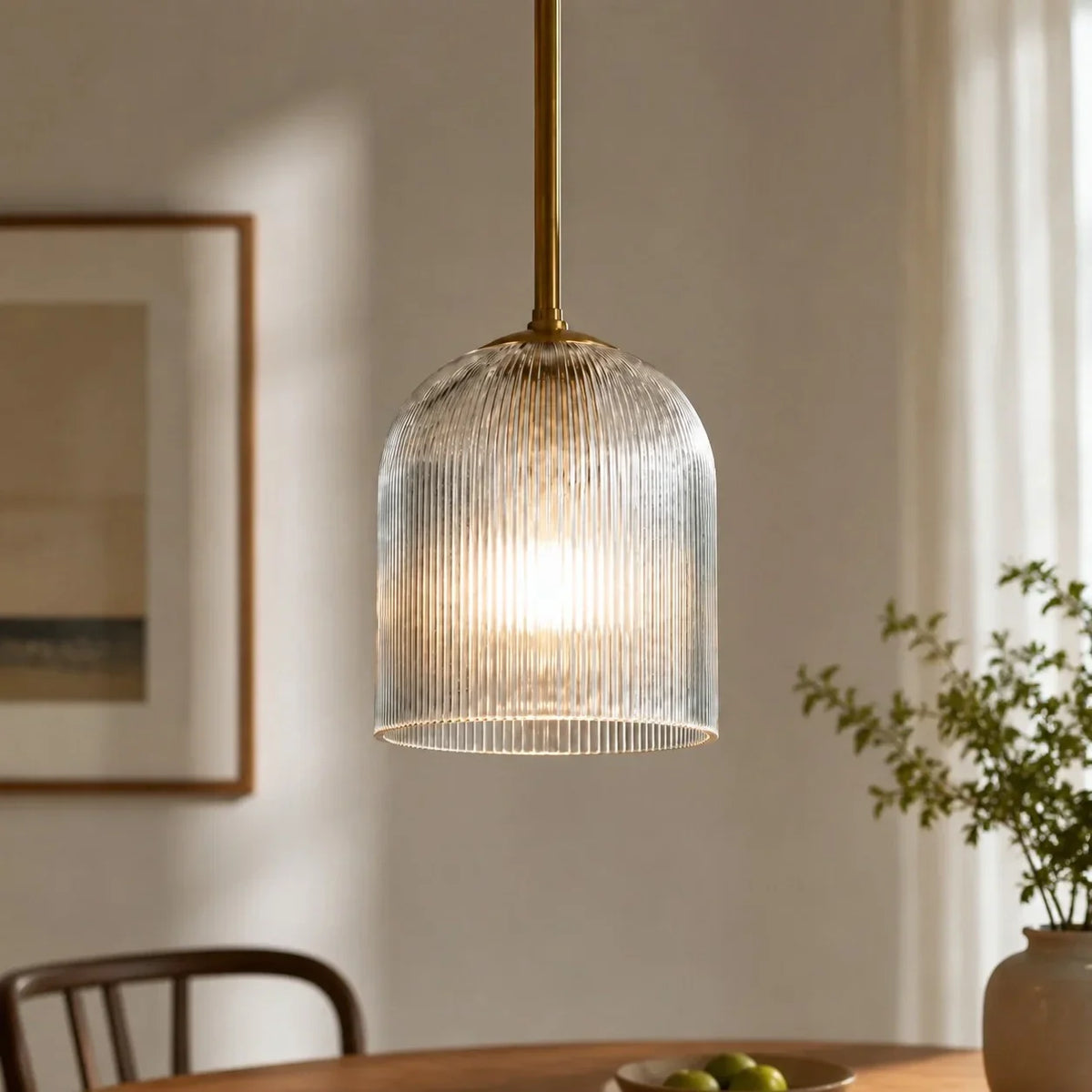 Lampă suspendată cu sticlă striată – finisaj cupru, stil rustic