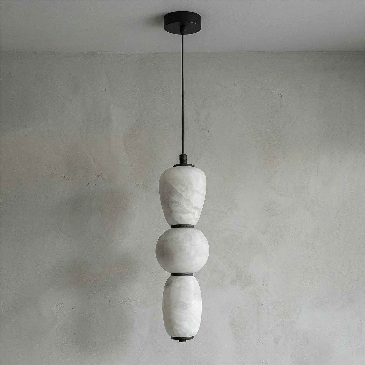 Alabaster Pendulous Pearl Pendant Light | wildoxy