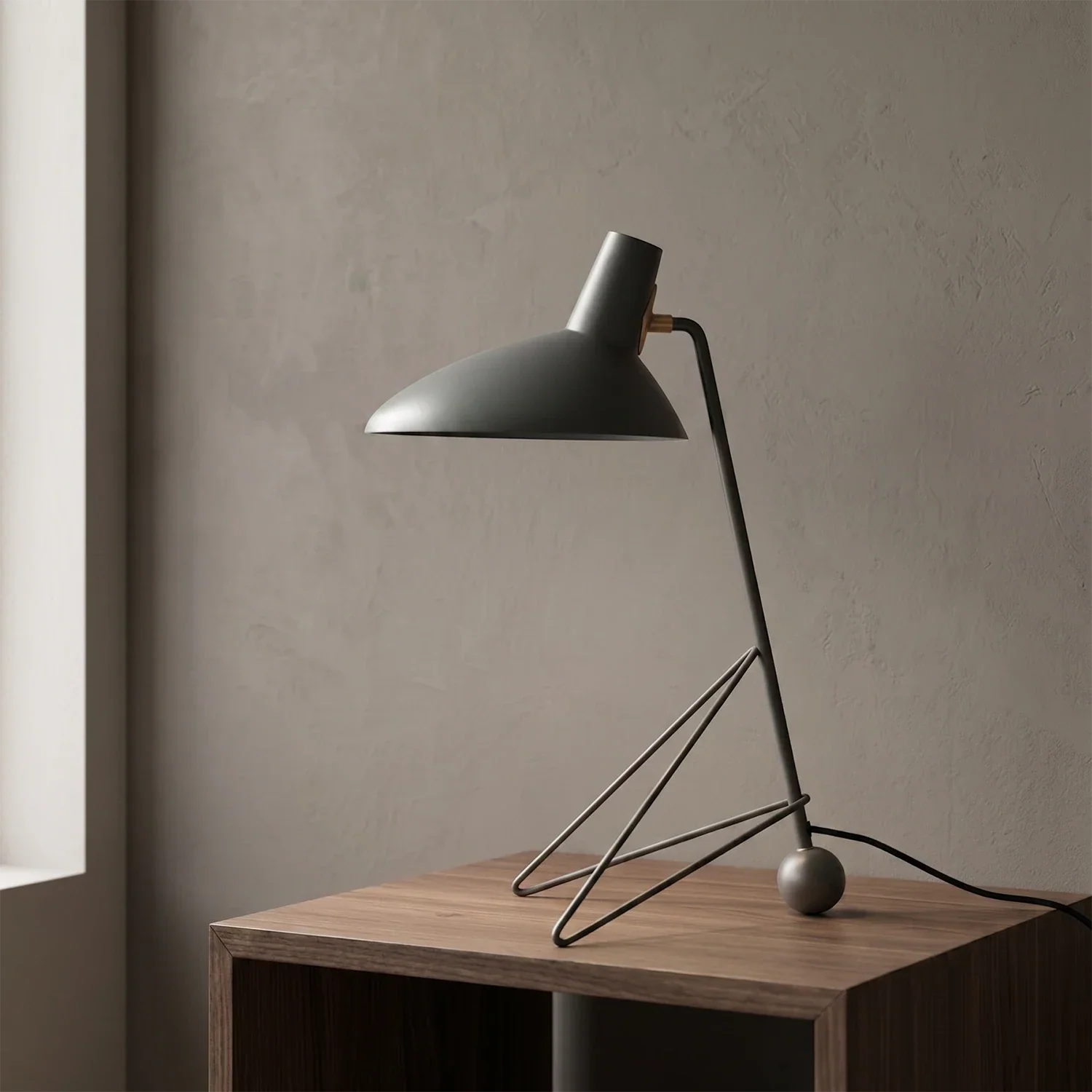 Aldric Mid-Century Tripod Table Lamp | wildoxy