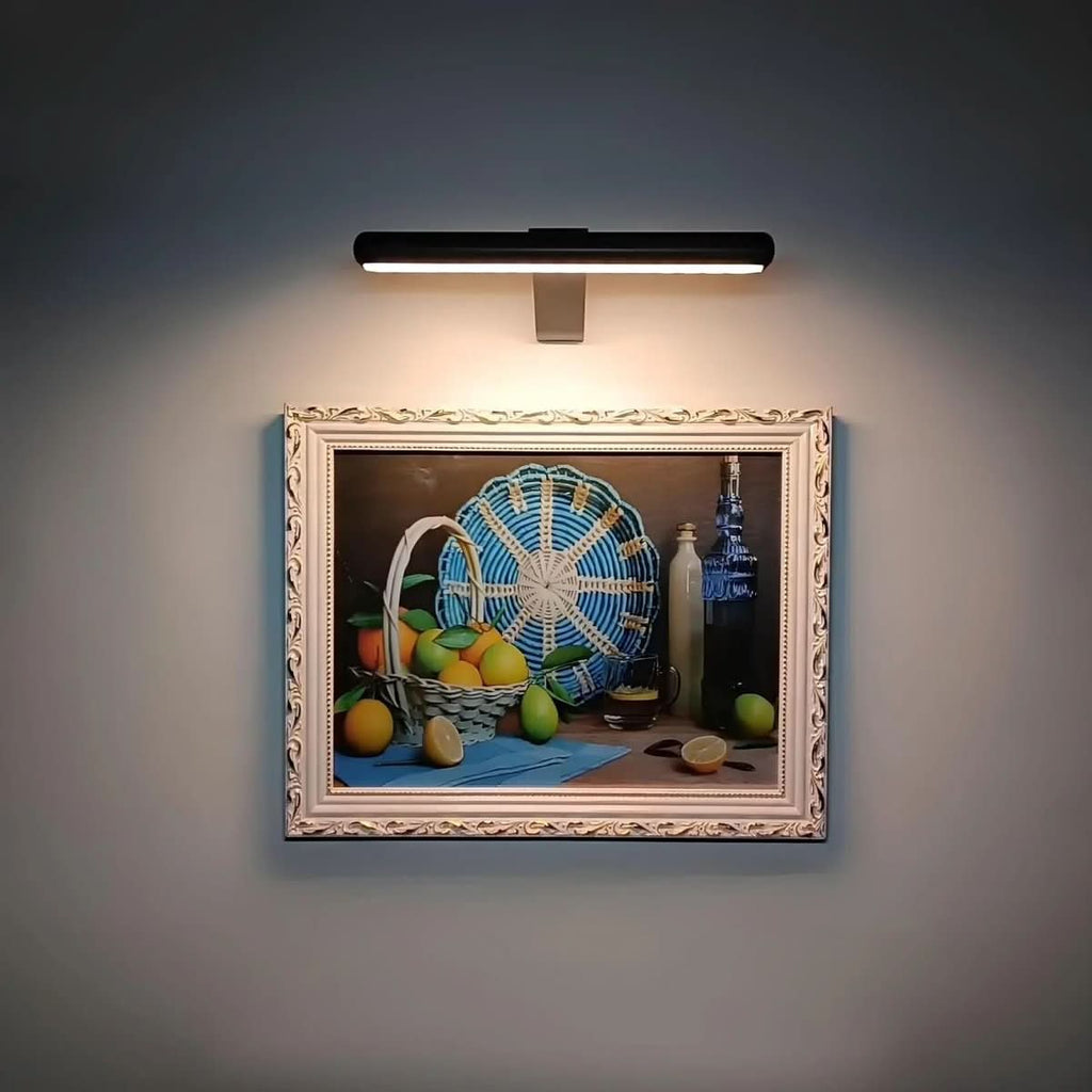 מנורת קיר LED אלחוטית ArtGlow — עיצוב נטען ללא כבל, תאורה ממוקדת ומדויקת