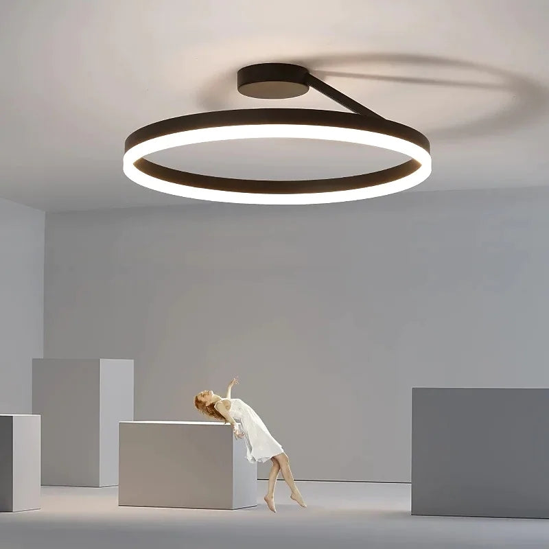 50 cm:n himmennettävä LED-rengasvalaisin, metallia/akryyliä, musta/valkoinen