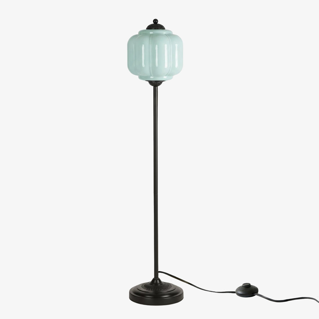 Glas-Stehlampe in Kürbisform — retro-inspirierter organischer Stil