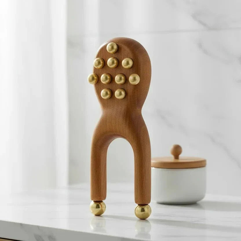 Brassflow Gesichtsmassagewerkzeug aus Holz für Gua Sha — glatte Oberfläche, integrierte Messingperlen