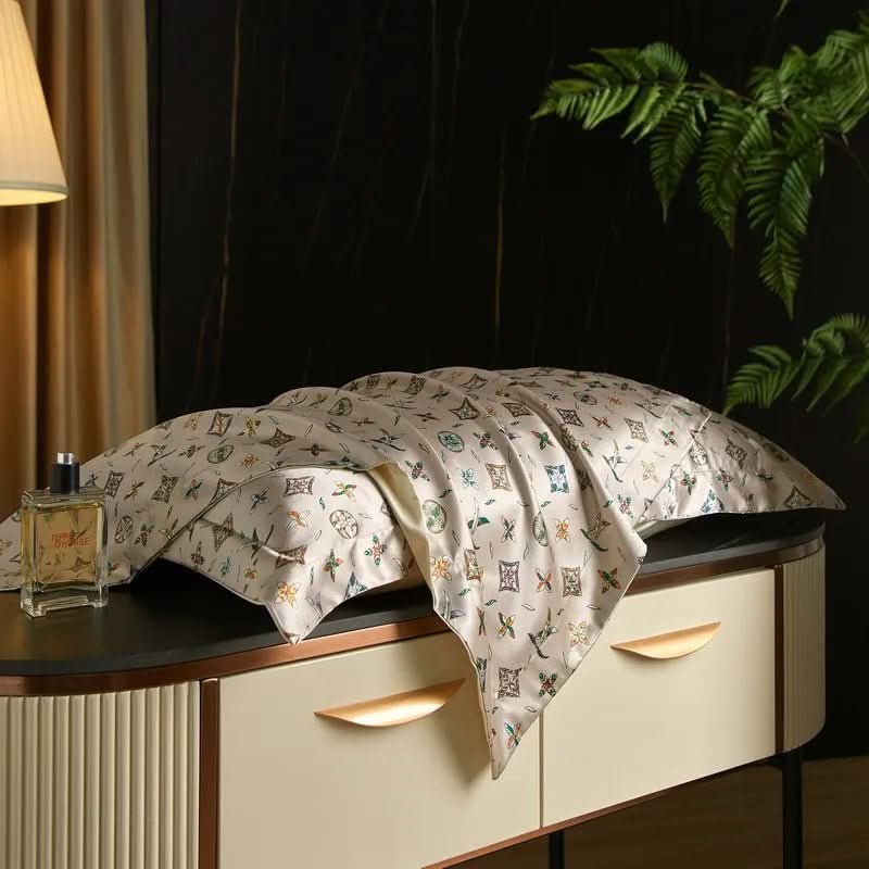 Caressence Mulberry Silk Pillowcase — Smooth Finish, Breathable Weave