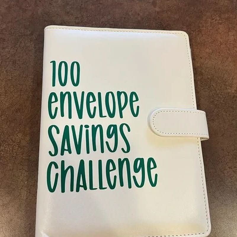 ملف تحدي الأظرف CashSavvy — منظم ادخار يضم 100 ظرف