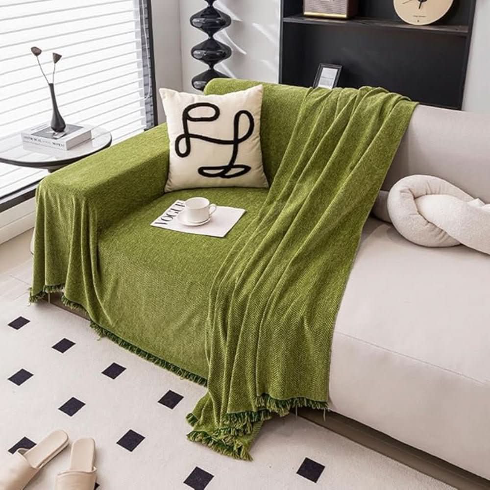 ChenilleChic Minimalistischer Sofabezug - strukturierter Chenille-Stoff, elegante zeitgemäße Silhouette