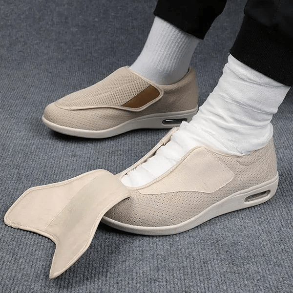 Comfortfit široké boty — polstrovaná pěnová stélka, prostorná špička