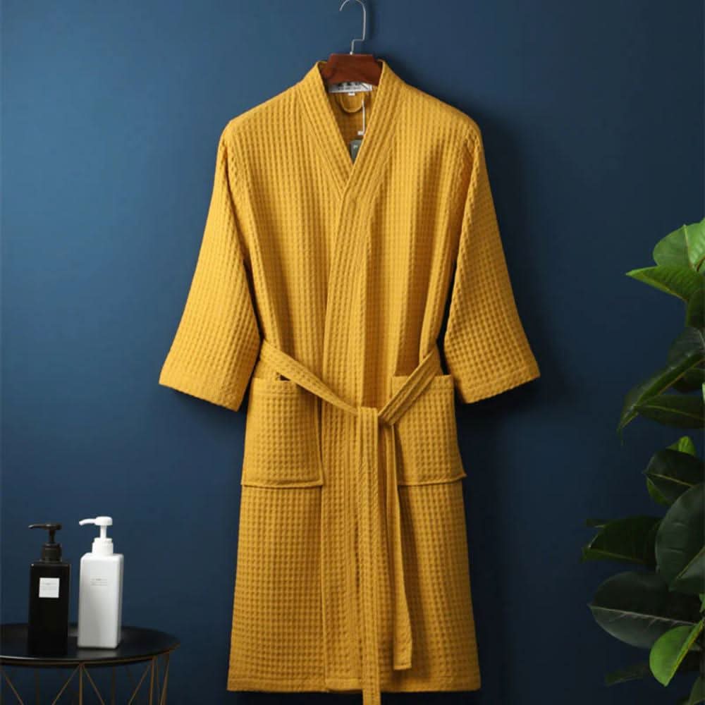Měkký vaflový župan se špičatým výstřihem ze 100% bavlny — CottonLuxe