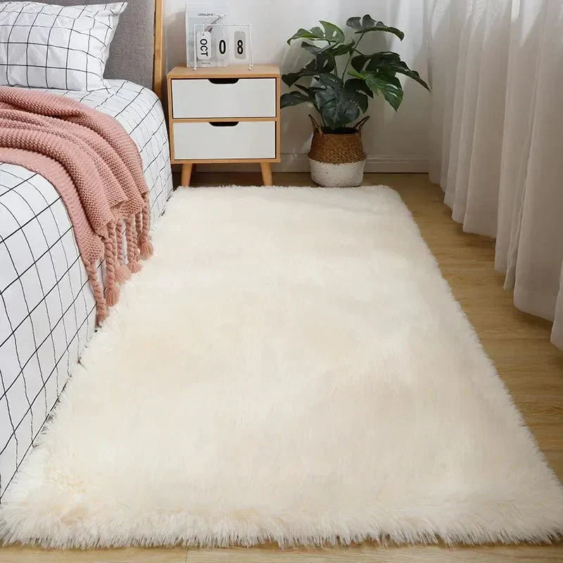 Tapis en laine douce Creamora, blanc crème, texture moelleuse sous les pieds