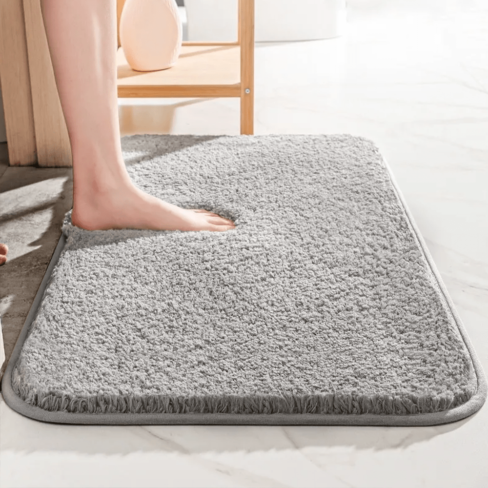 Cushly Thick Microfiber Bath Mat, High Pile Surface, Non Slip Backing