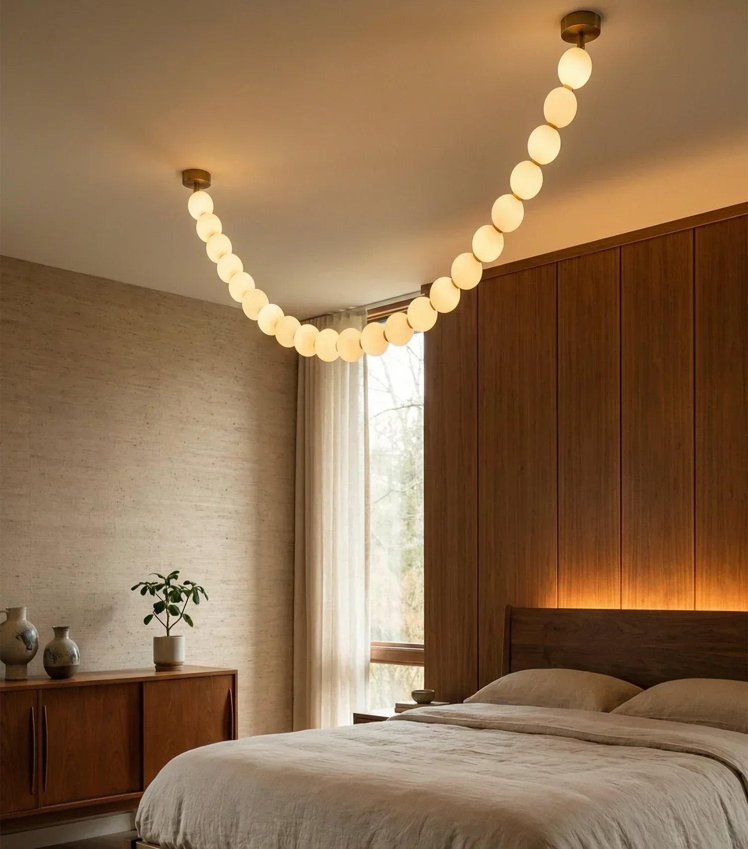 Dazzling Pearl Necklace Chandelier | wildoxy