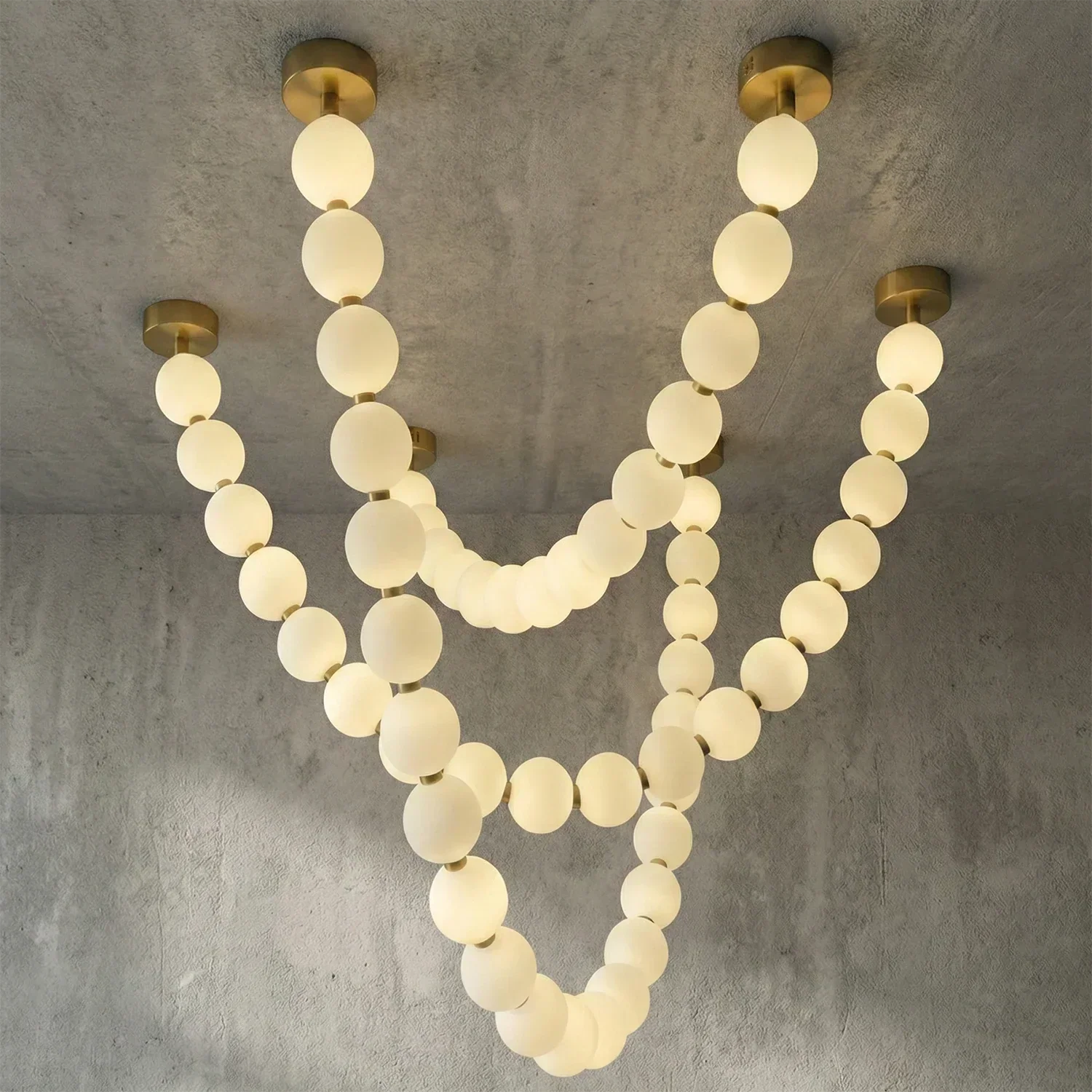 Dazzling Pearl Necklace Chandelier | wildoxy